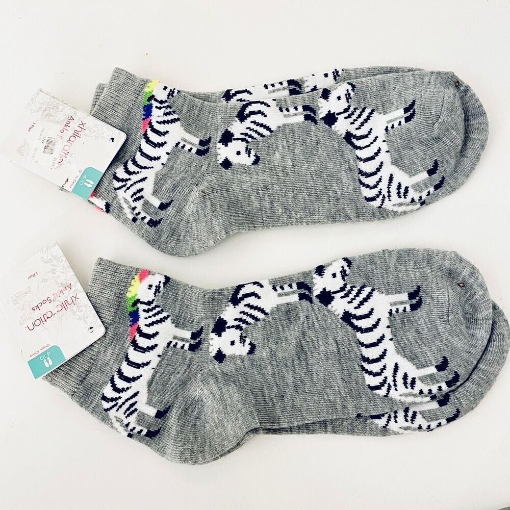 NWT 2 Gorgeous Xhilaration Sz 4-10 Gray Pairs of Rainbow Pride Zebra Ankle Socks